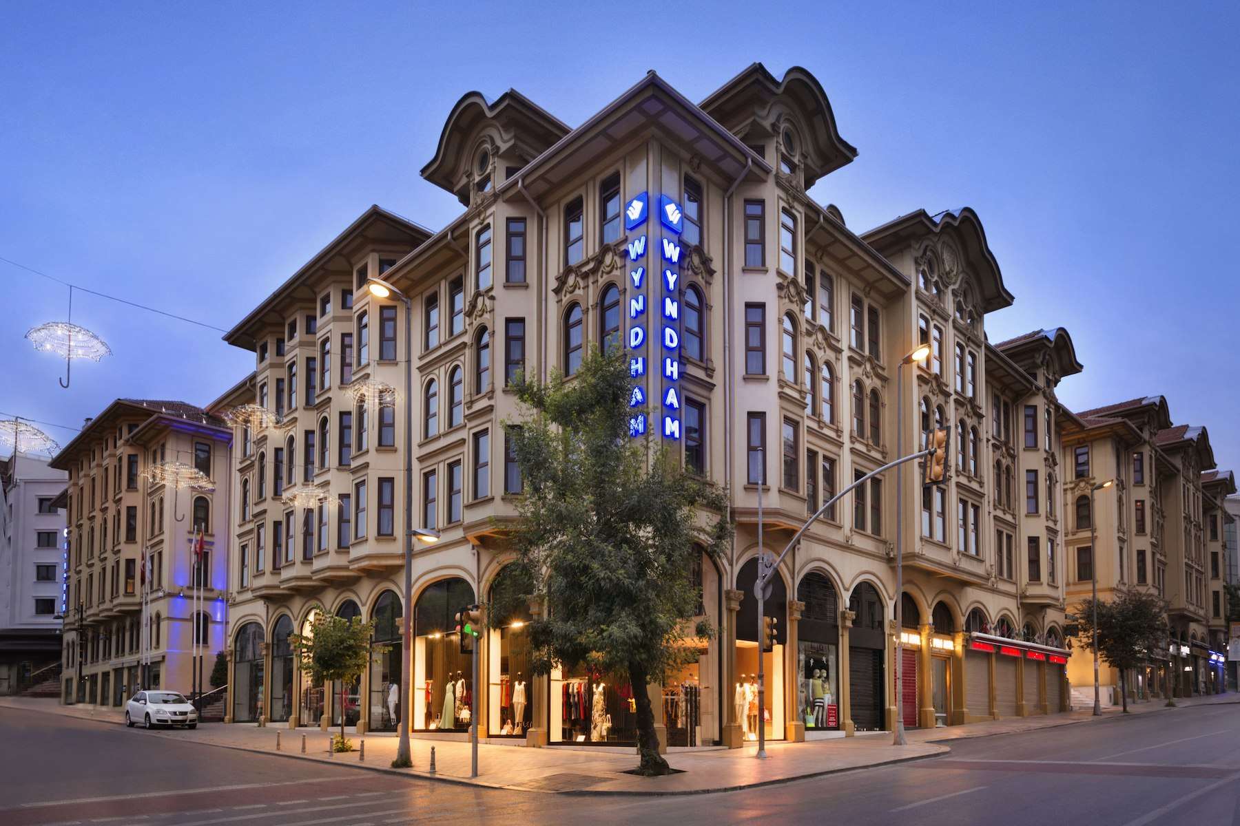Wyndham istanbul old city. Crowne Plaza Istanbul old City (ex. Wyndham Istanbul old City) 5*, Турция, Лалели. Стамбул отель Wyndham. Crown Plaza Istanbul old City 5*. Crowne Plaza old City 4*.