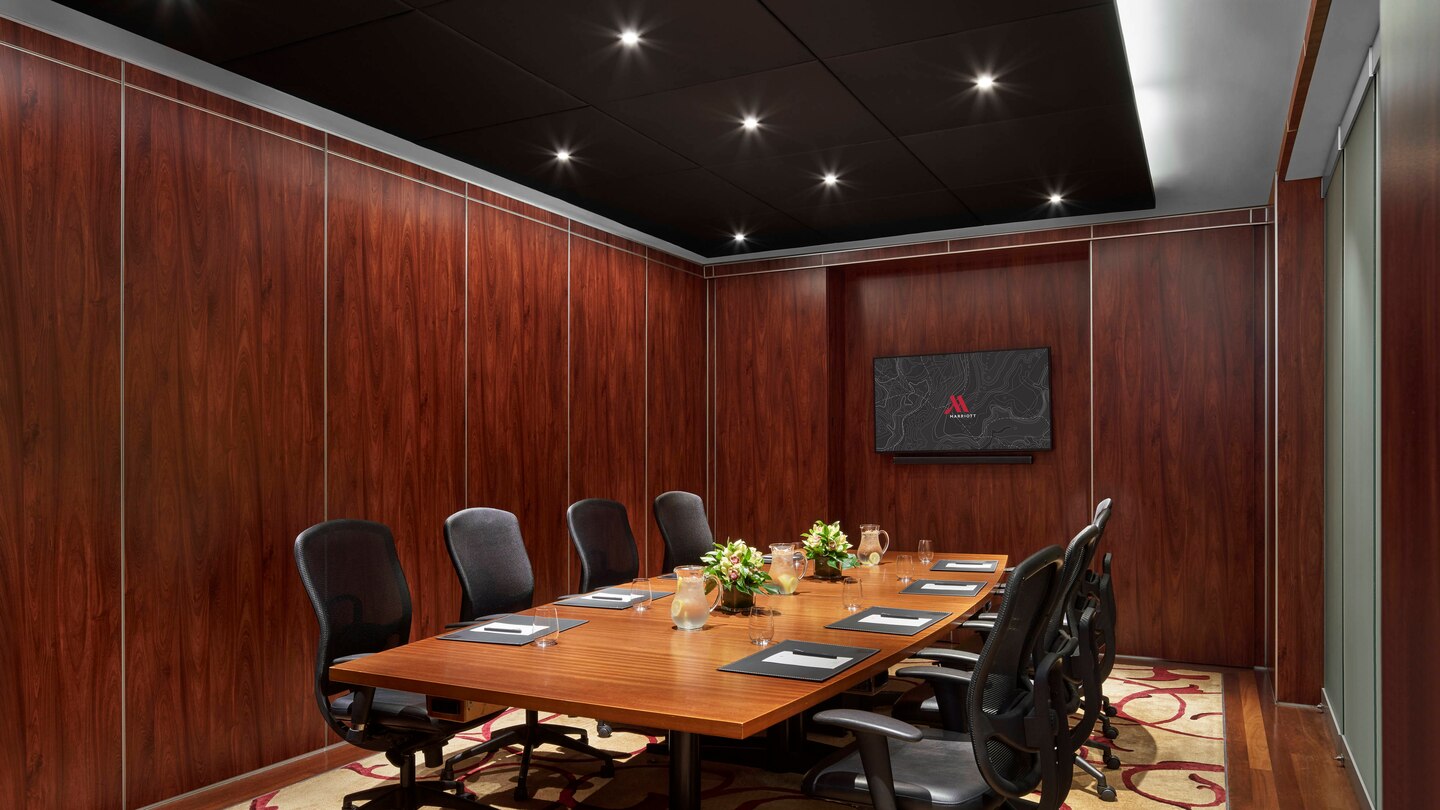 moojerr-boardroom-at-melbourne-marriott-hotel-melbourne-venue